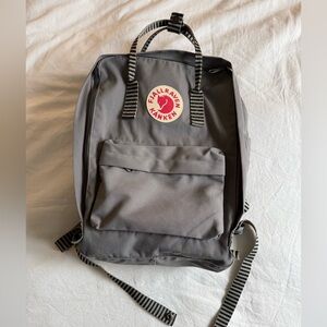 FJÄLLRÄVEN KÅNKEN MINI Backpack - Slate Grey